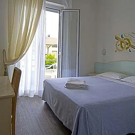 Vienna Hotel 3*