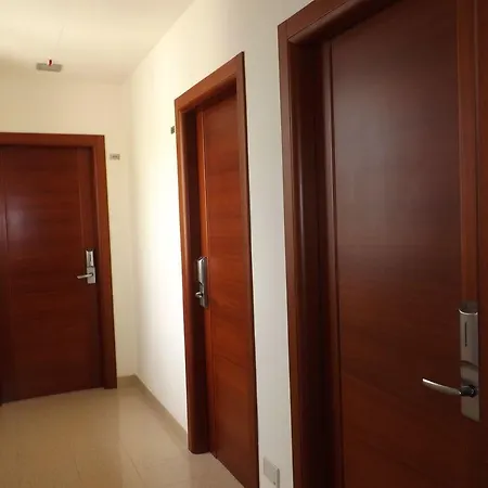 Vienna Hotel 3*